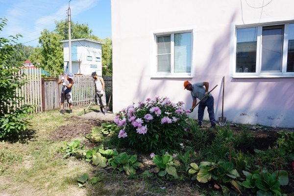 Продолжается благоустройство дворов